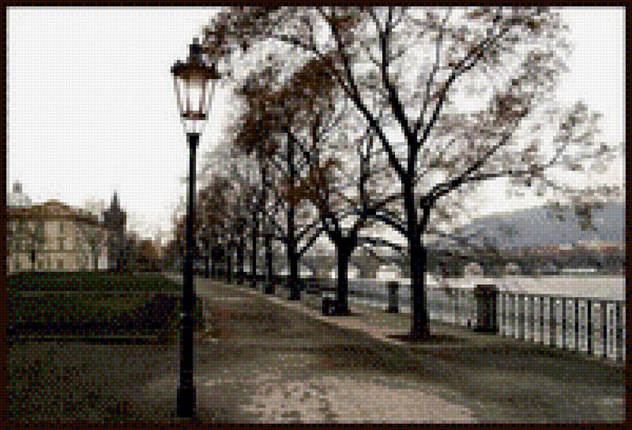 Прага - дорога, фонарь, забор. - предпросмотр