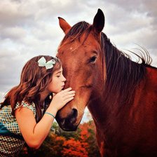 Девочка и лошадь 2