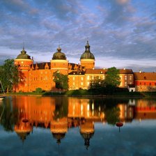 Схема вышивки «замок»