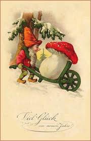 Старая открытка - игрушка, гном, детские - оригинал