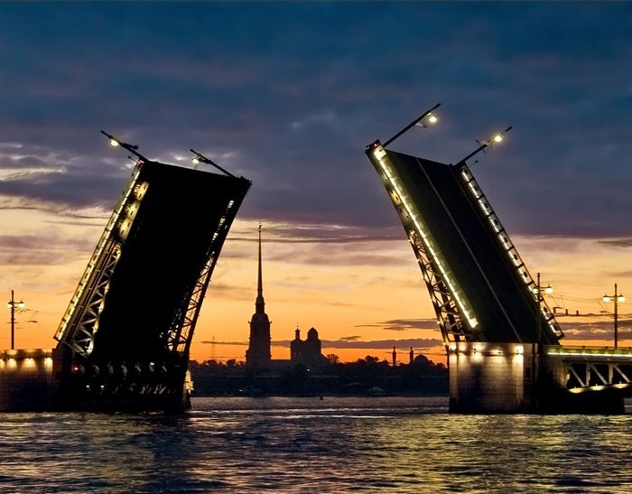Разводной Мост в Санкт-Петербурге - архитектура - оригинал