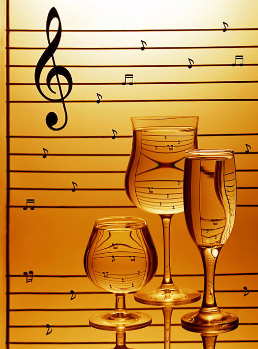 Музыка - бокап, ноты - оригинал