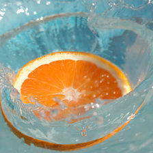 апельсин в воде