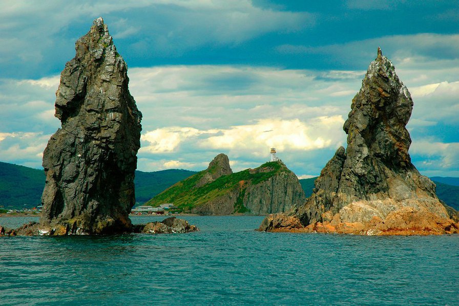 Р.Пристань  Два брата - скалы, море - оригинал