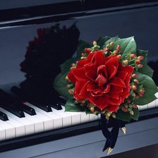 Оригинал схемы вышивки «Цветок на рояле» (№808602)