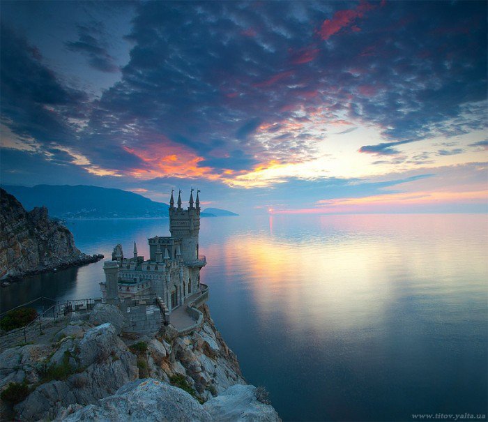 Ласточки но гнездо - пейзаж - оригинал