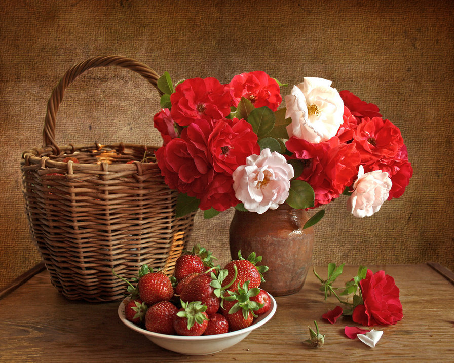 розы и клубника - оригинал