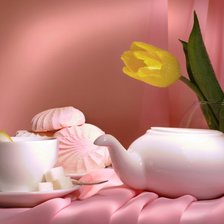 Розовый атлас