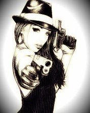 девушка с оружием