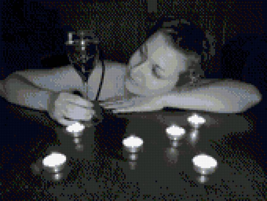 Сестрёнка - силуэт, портрет, черно-белая - предпросмотр