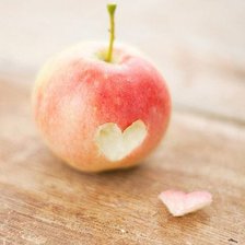 Схема вышивки «яблоко-любовь»