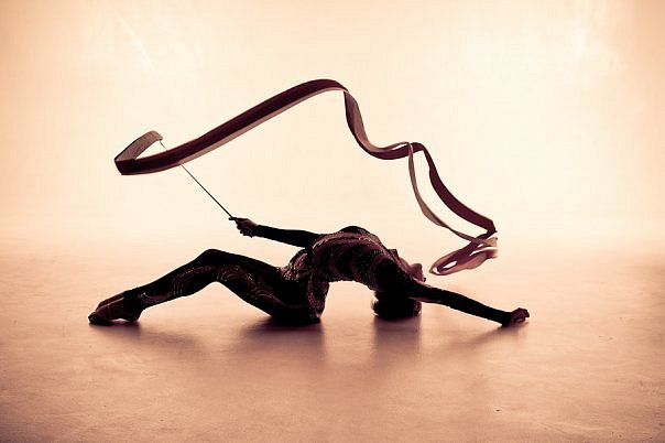 гимнастка - спорт, художественная гимнастика, лента - оригинал