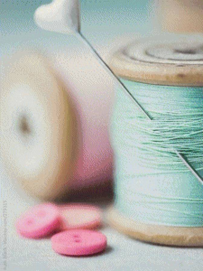 Нитки и иголка - нитки, пуговицы, иголка - предпросмотр