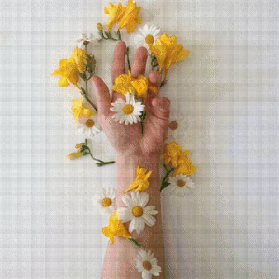 Нежность - рука, цветы - предпросмотр