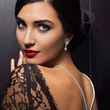 Схема вышивки «красивая женщина»