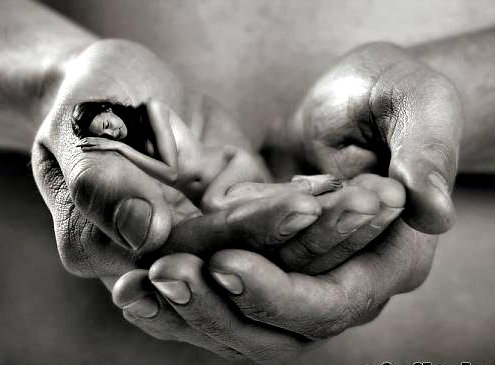 в руках - оригинал