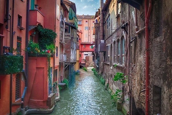 Болонья, Италия - оригинал