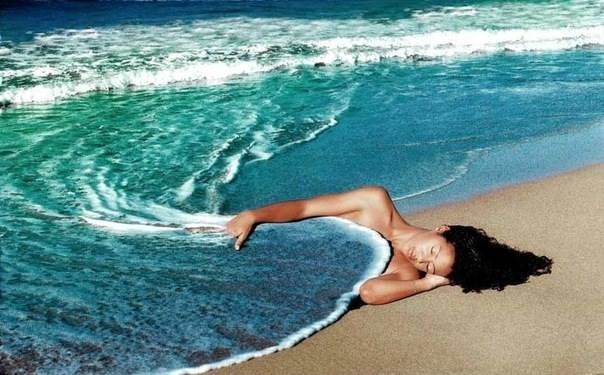 Укрыта волной - волна, девушка, море - оригинал