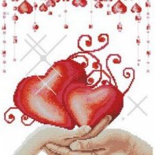 Схема вышивки «сердца в ладонях»