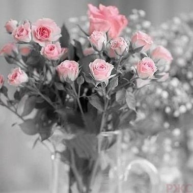 Розы в вазе - оригинал