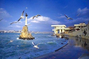 Памятник затопленным кораблям. - главная бухта, севастополь, россия., крым - оригинал