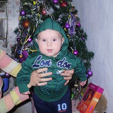 Схема вышивки «Малыш и ель»