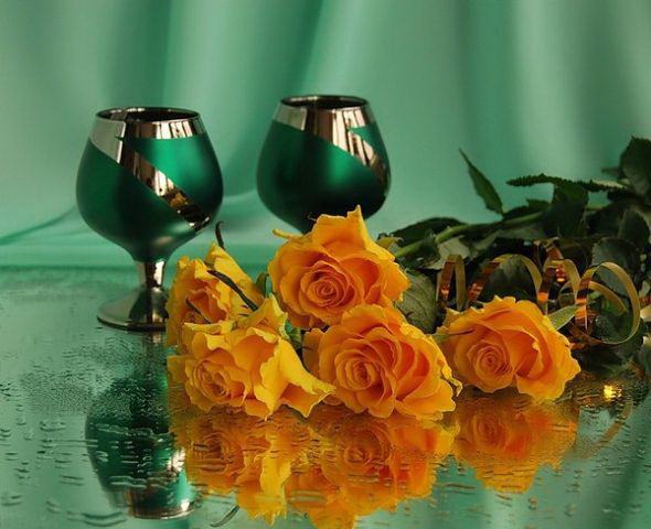 розы в желто-зеленых тонах - натюрморт - оригинал