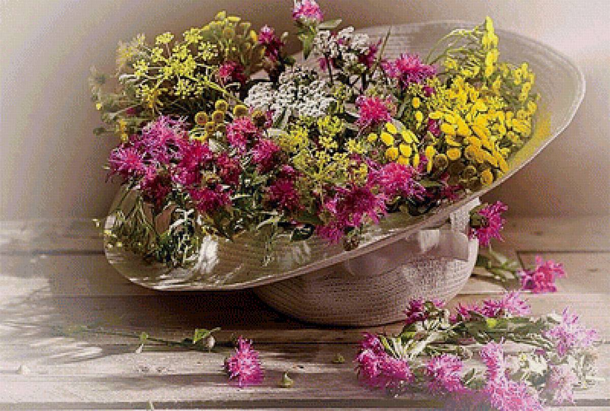 цветы в шляпе - букет, цветы, ваза - предпросмотр