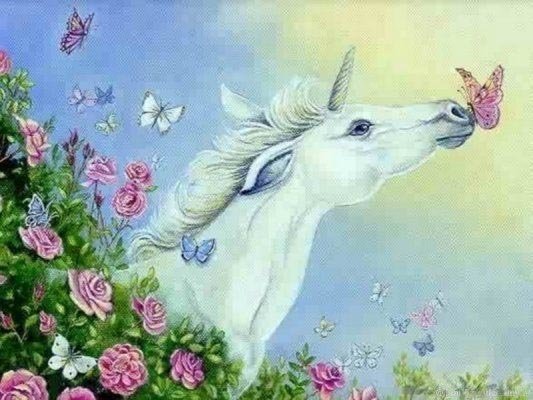 unicornio con rosas y mariposas - оригинал