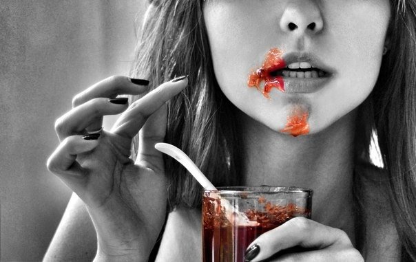 девушка - руки, кухня, джем, варенье, эротика, девушка, губы - оригинал