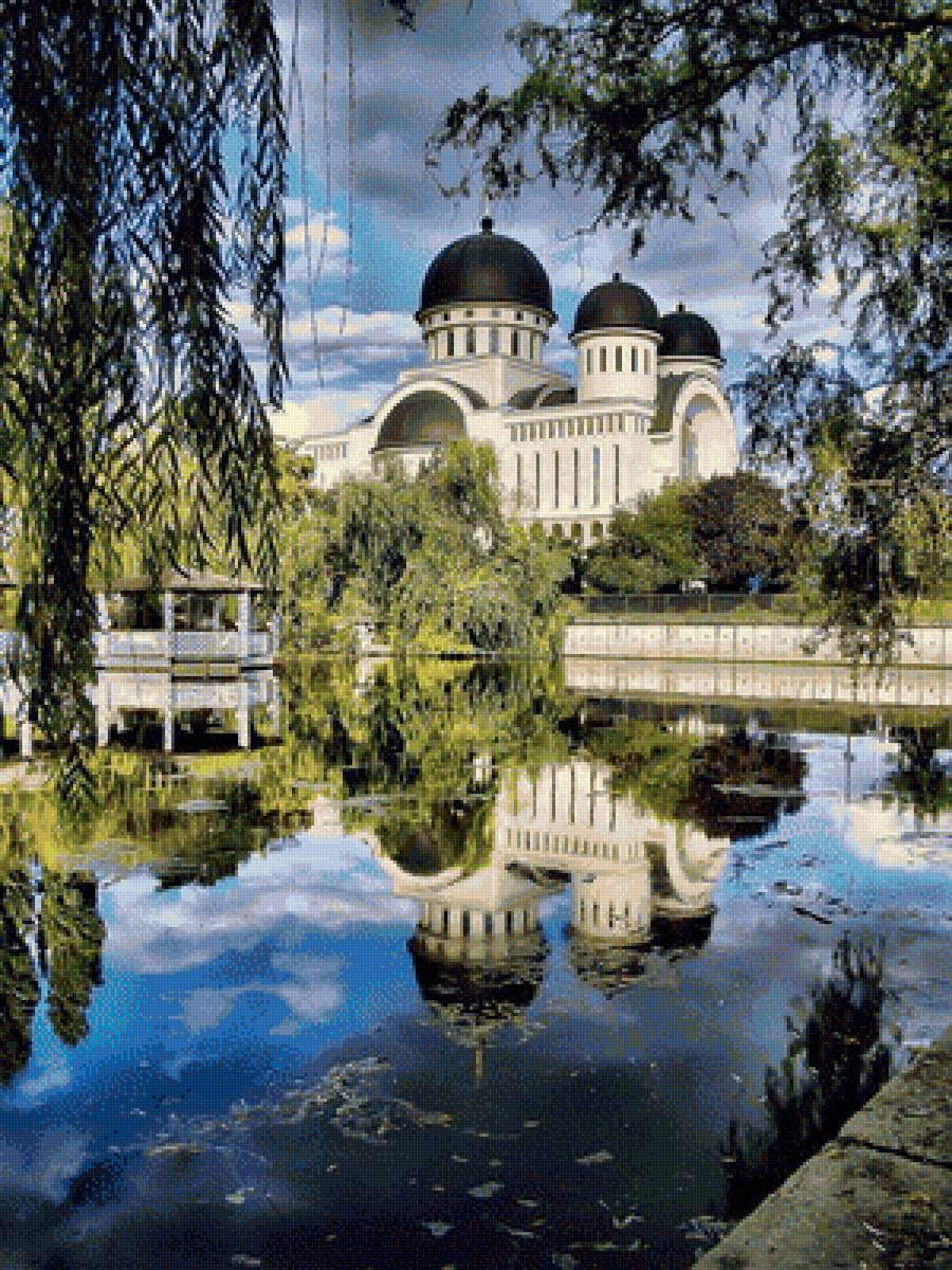 храм с отражением - храм, церковь, река, собор - предпросмотр