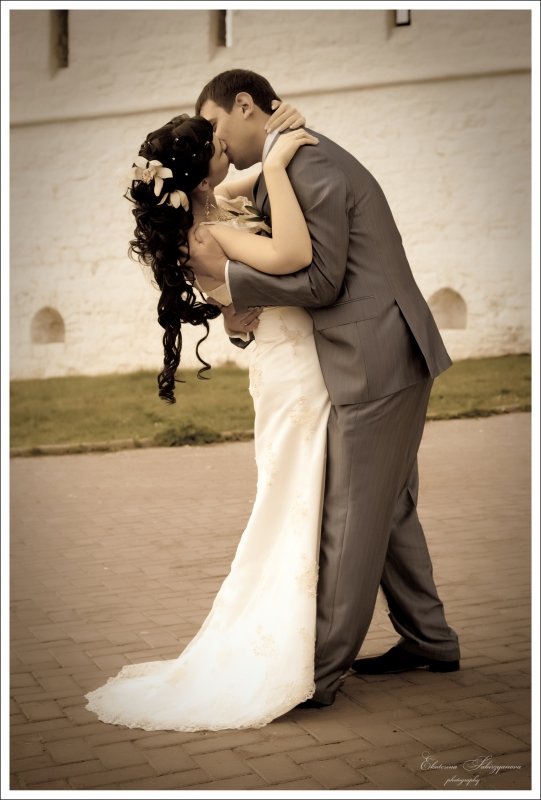 Момент - пара, поцелуй, свадьба - оригинал