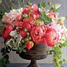 Схема вышивки «цветы в вазе»