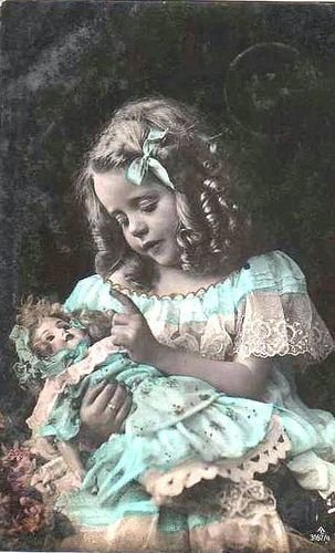 Dívenka s panenkou - оригинал