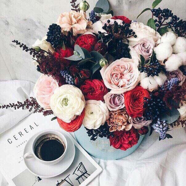 Букет и кофе - кофе, цветы, букет - оригинал