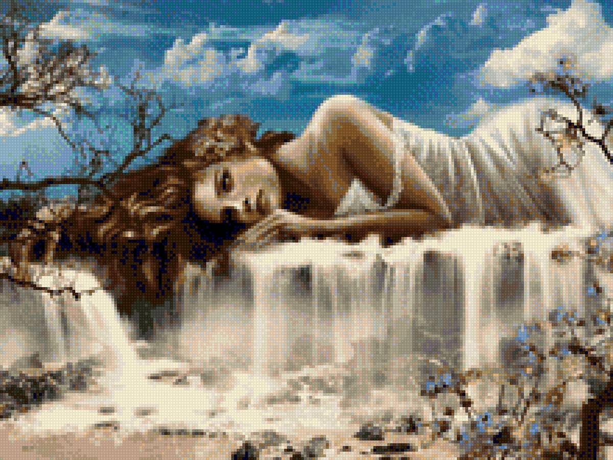 Девушка на водопаде - предпросмотр