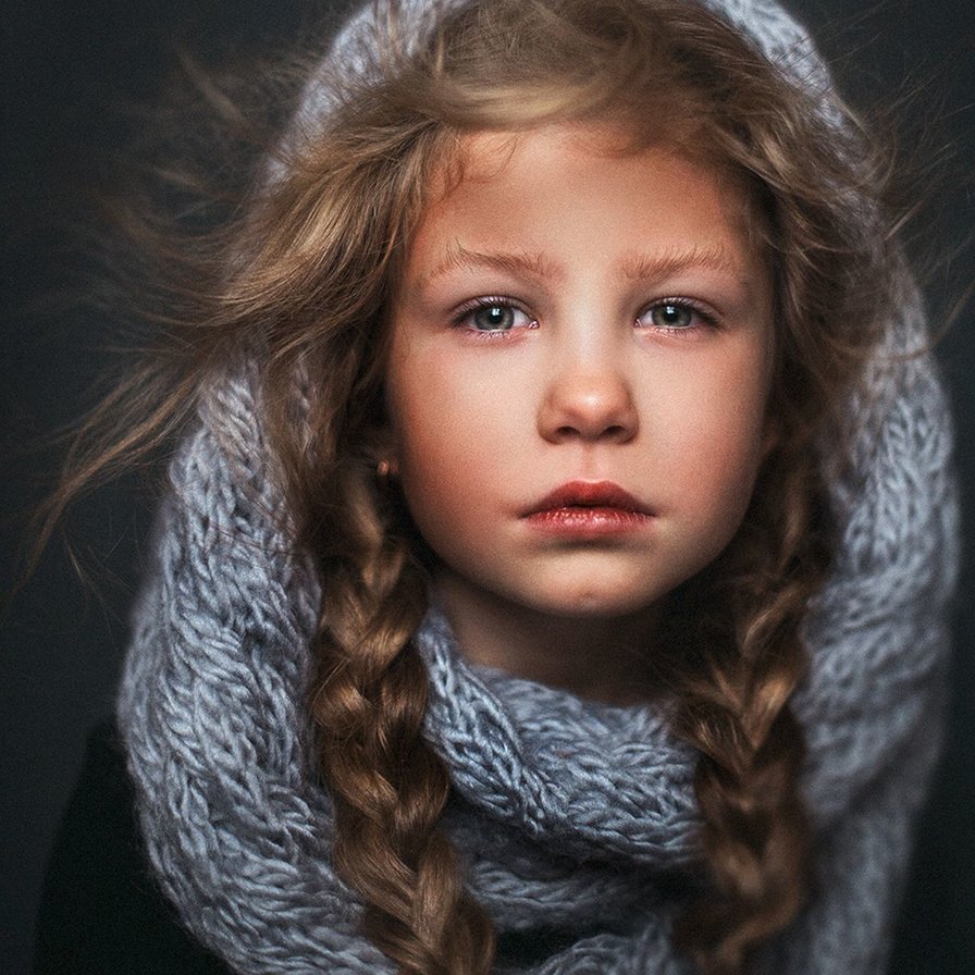 Девочка - портрет, девочка - оригинал