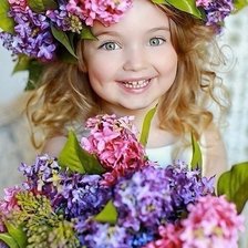 Малышка в цветах