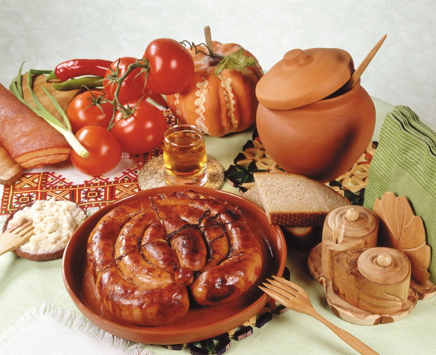 Деревенский натюрморт - хлеб, колбаска, овощи, сало - оригинал
