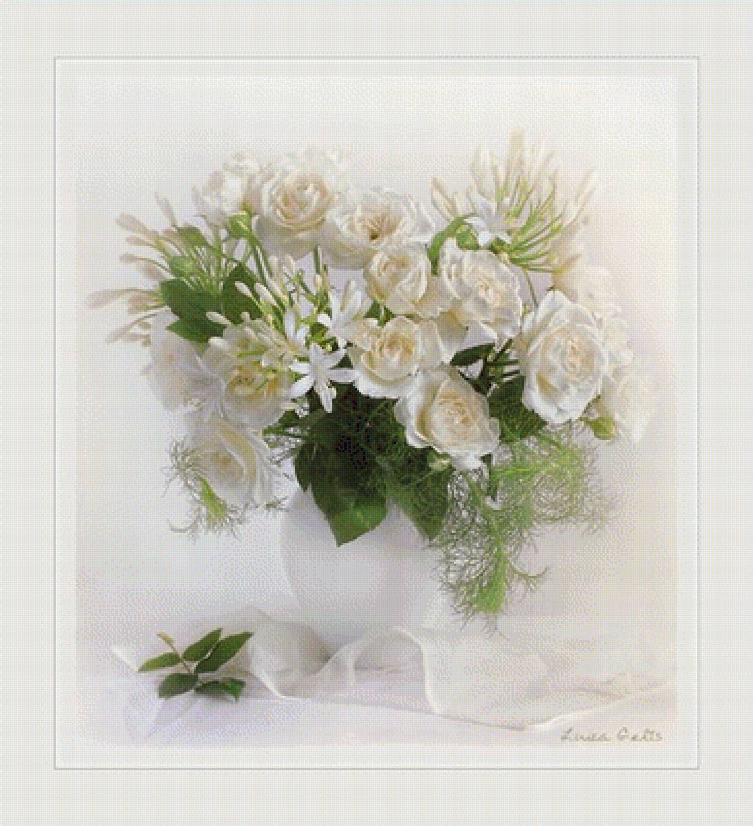 Нежный букет белых цветов