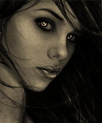 Девушка - на черном фоне - оригинал