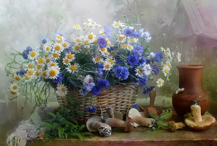 Натюрморт Летний - васильки, ромашки, грибы - оригинал
