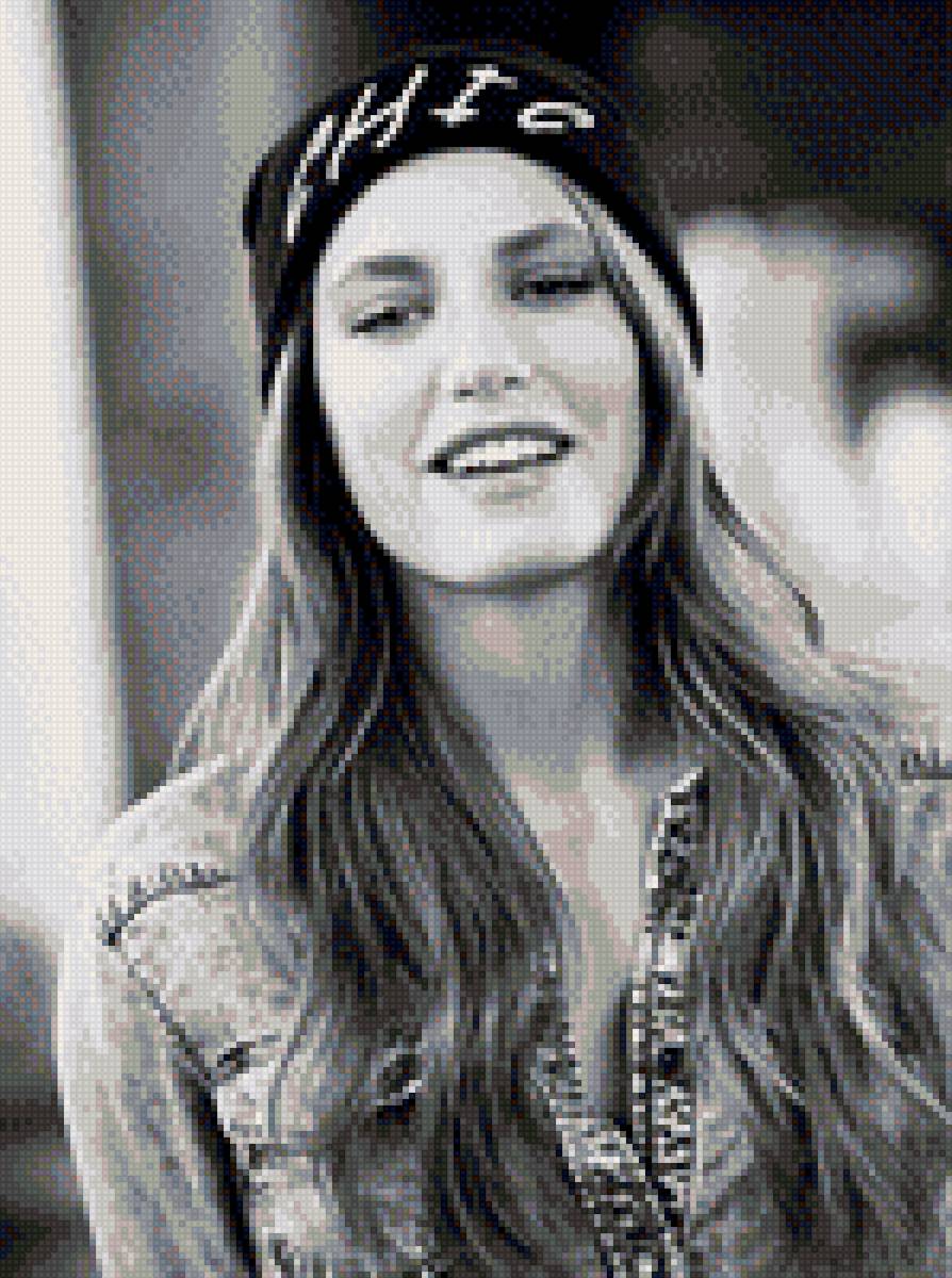 Серенай Сарыкая - красотка, сериал, актриса, девушка, черно-белые, турция - предпросмотр