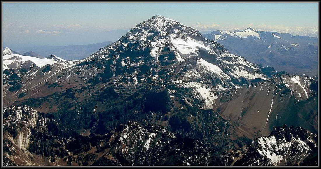 Страны находящиеся в андах. Аргентина горы Анды. Аргентина гора Аконкагуа. Вершина Аконкагуа. Самая высокая точка анд гора Аконкагуа.