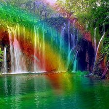 Радужный водопад