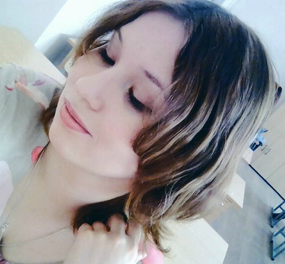 Девушка с закрытыми глазами - портрет - оригинал