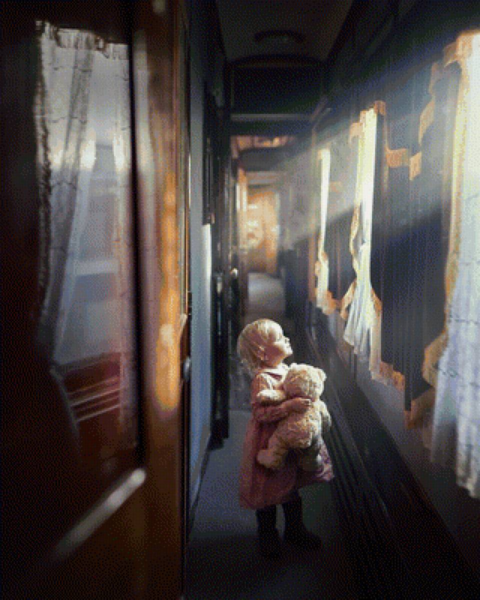 Девочка с медвежонком - предпросмотр