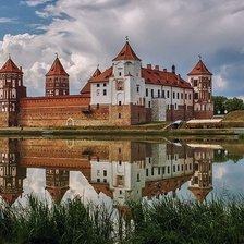 Схема вышивки «Мирский замок»