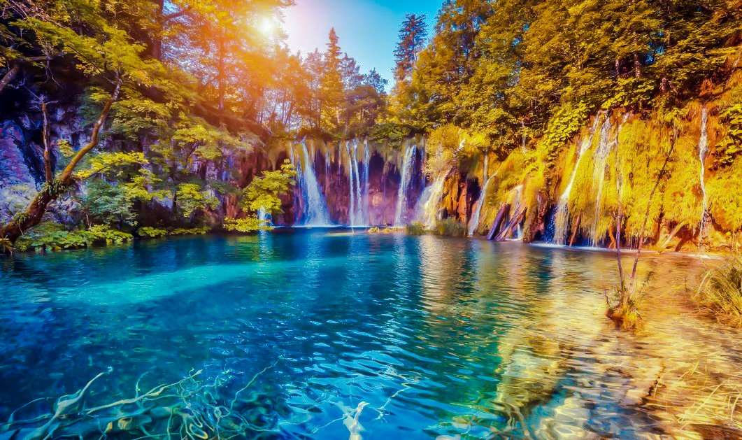 Plitvice Lakes National Park, Croatia. - landscapes. - оригинал