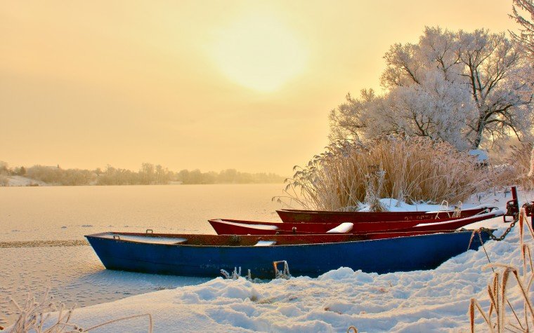 Замершая река - река, лодки, снег, зима - оригинал